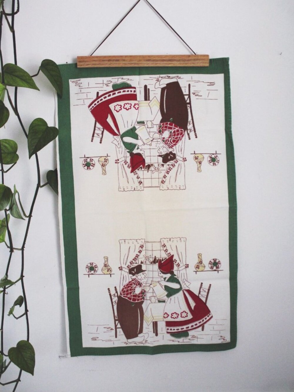 Vintage Linen Tea Towel Folk Art Dutch Couple Coffee Mid Century Novelty Farmhou